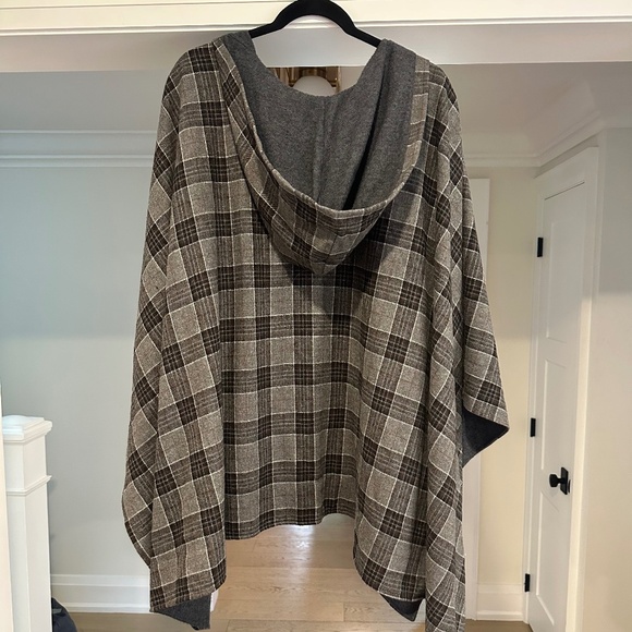 John Eshaya Grey Plaid Wrap / Cape - OS - Picture 9 of 11